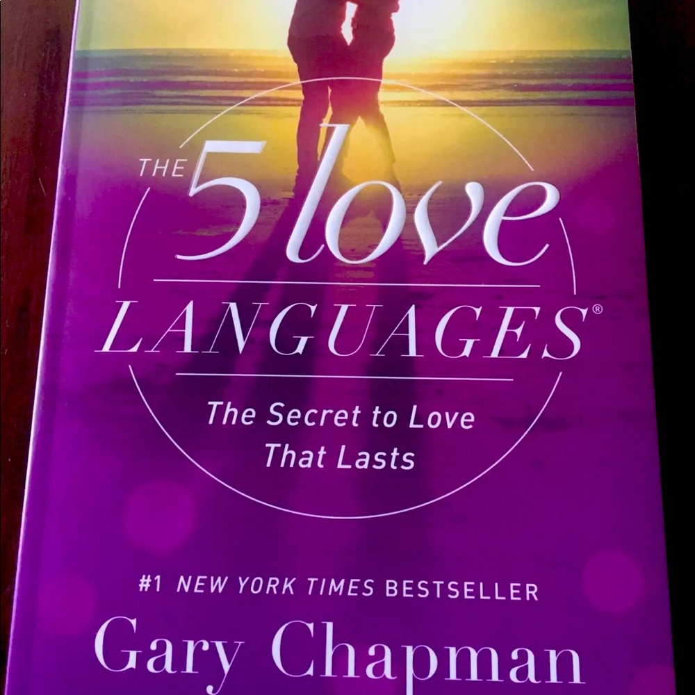 THE 5 LOVE LANGUAGES Book BNWT